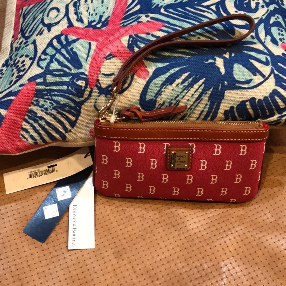 NWT Dooney & Bourke Wristlet